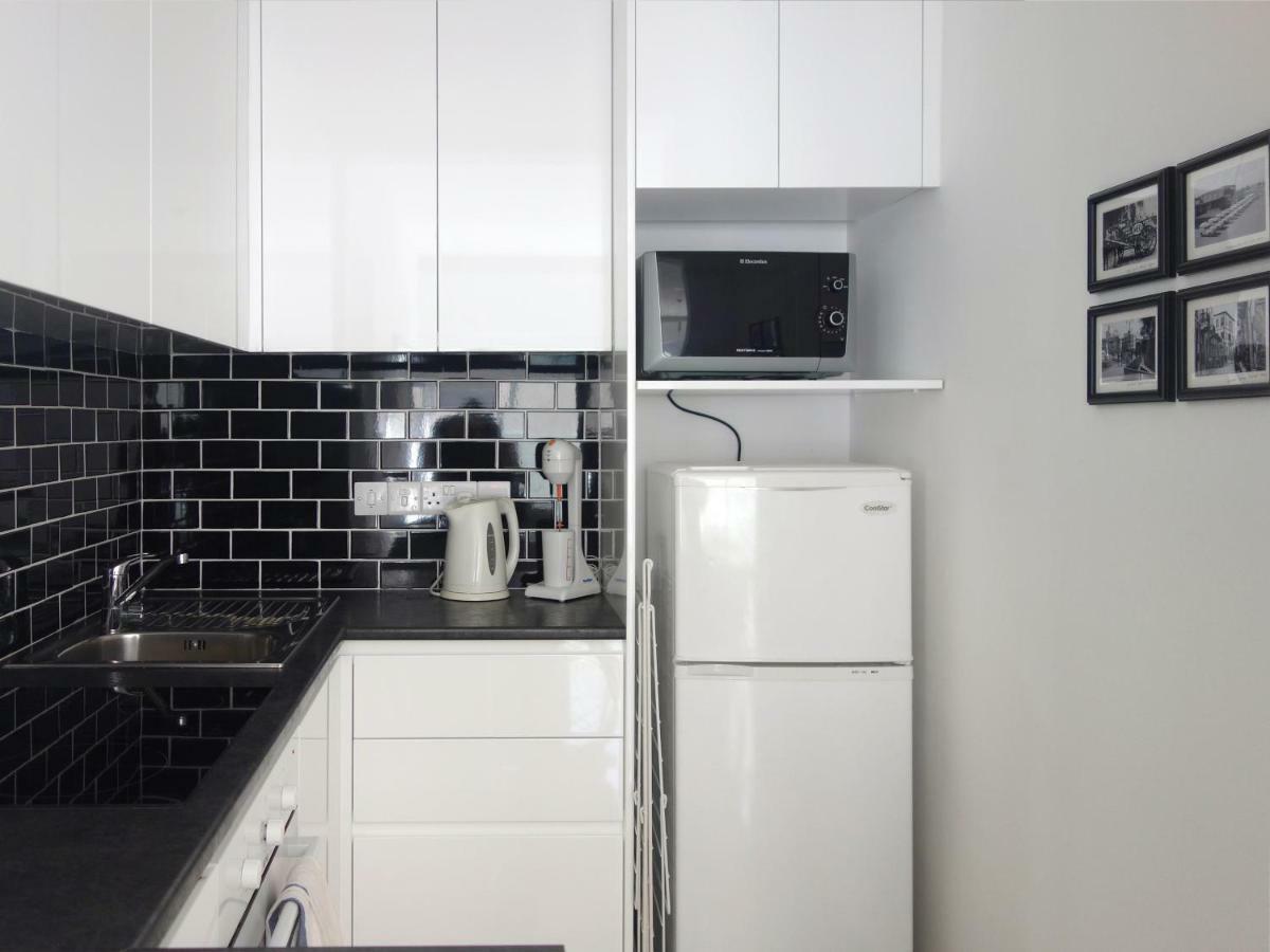 City Pearl - Modern 2 Bed Sea View Apt In City Centre リマソール エクステリア 写真