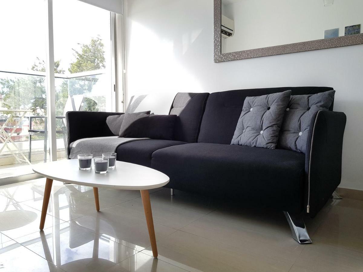 City Pearl - Modern 2 Bed Sea View Apt In City Centre リマソール エクステリア 写真
